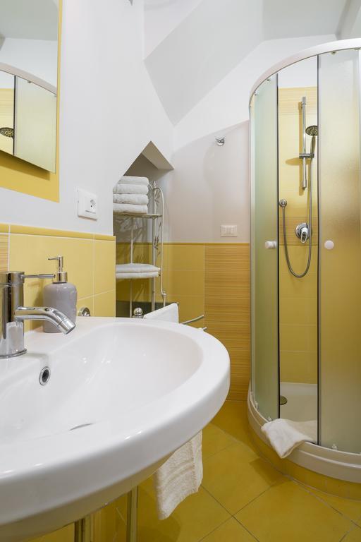 Quattro Canti Apartments Palermo Luaran gambar